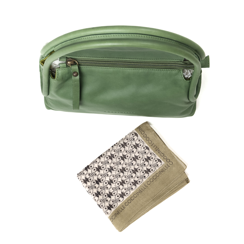 Coccinelle borsa in vera pelle con foulard coordinato - immagine 5