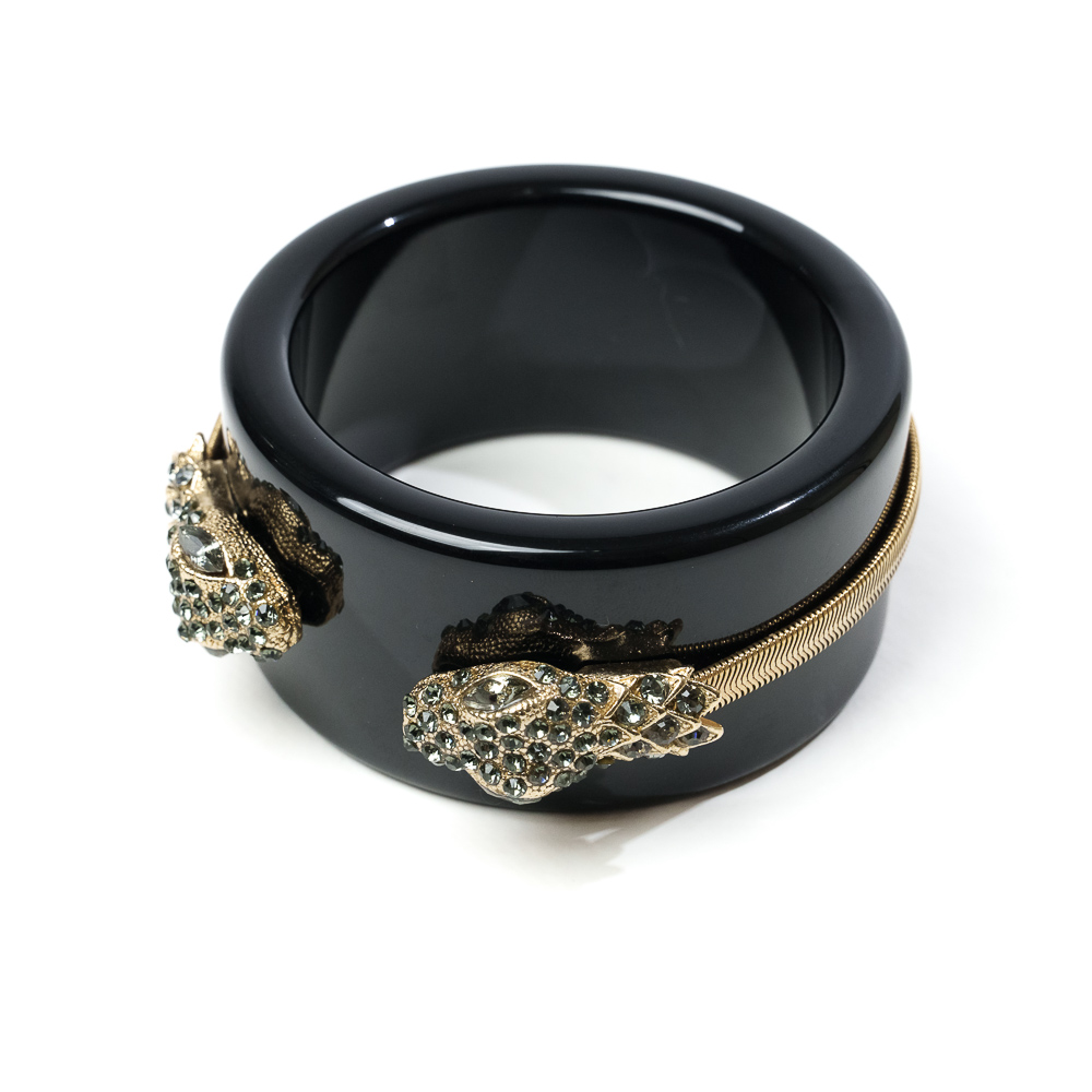 Roberto Cavalli Glass bracciale bangle in resina, decoro a forma di serpente dorato tempestato di strass - immagine 4