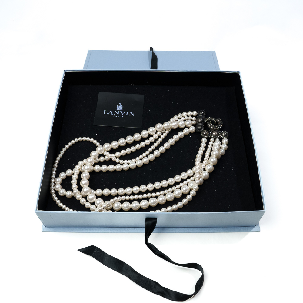 Lanvin Paris collana in perle artificiali multistrand, design by Alber Elbaz - immagine 2