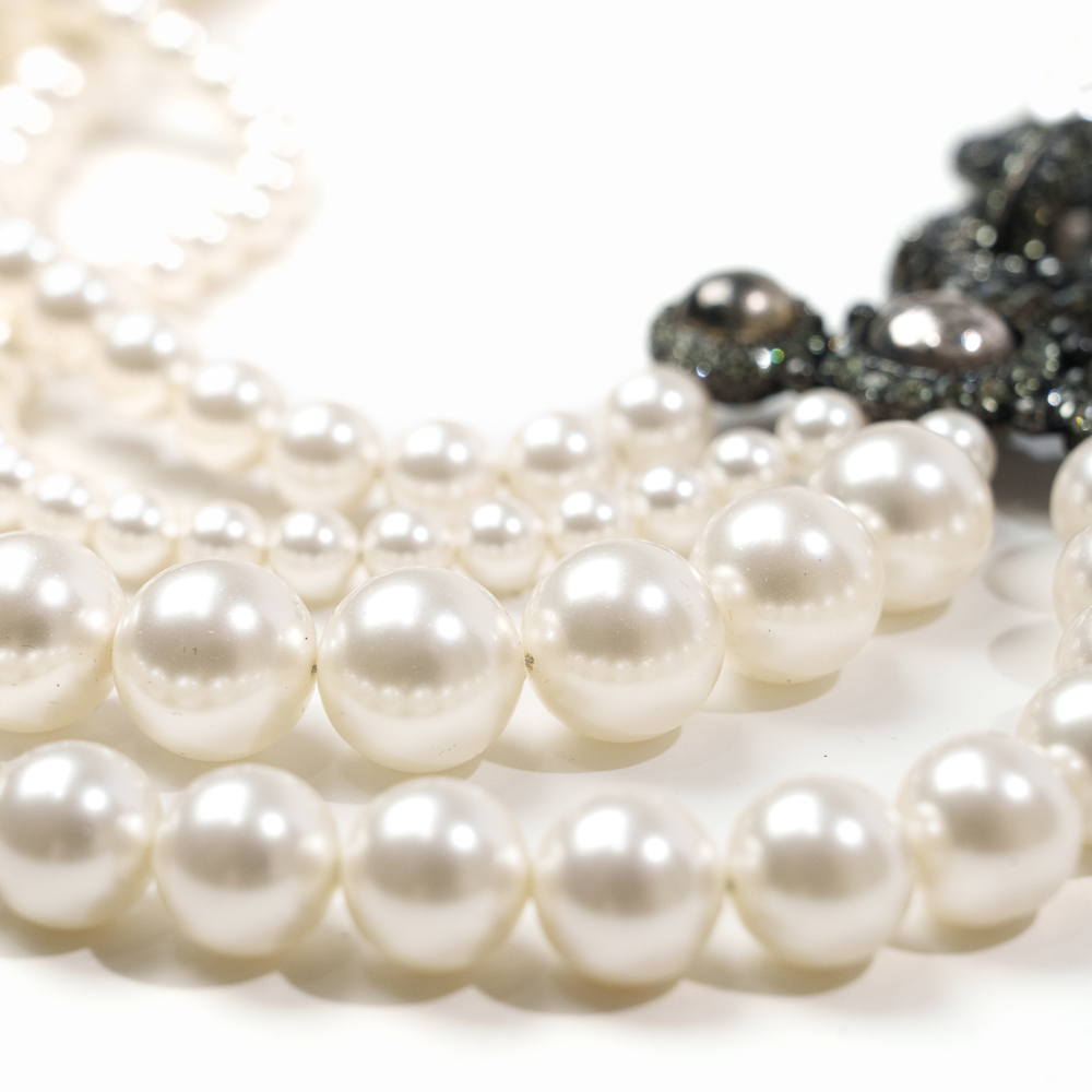 Lanvin Paris collana in perle artificiali multistrand, design by Alber Elbaz - immagine 4